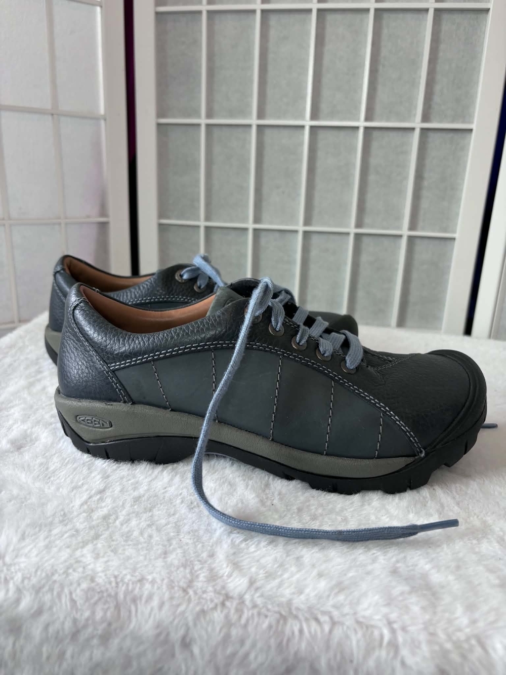 Keen Women's Presido Leather Walking Shoes